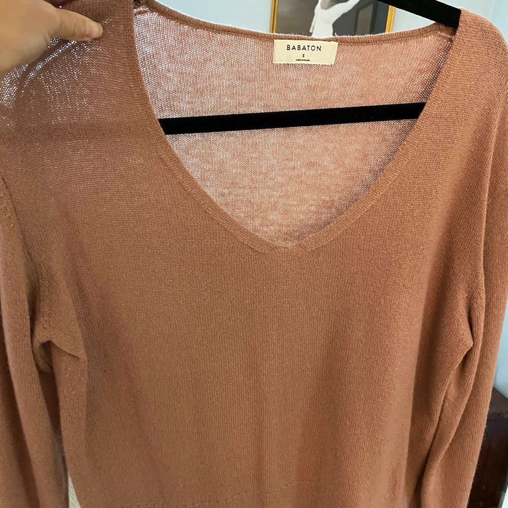Aritzia Babaton V-Neck Cashmere Sweater
